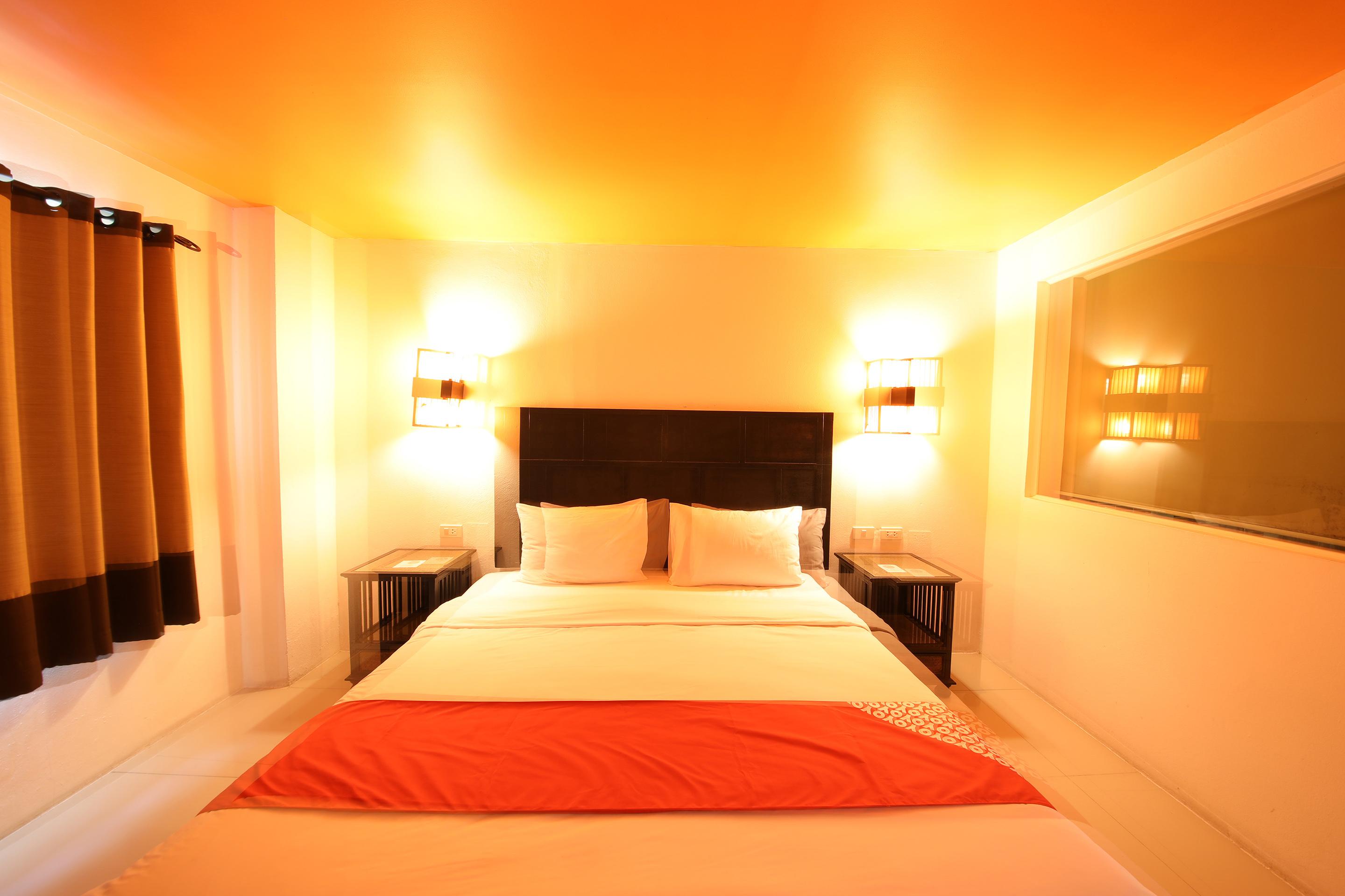 Oyo 126 Station House Hotel