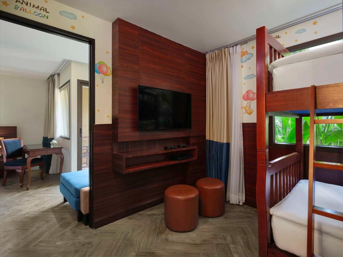 Novotel Phuket Vintage Park Hotel