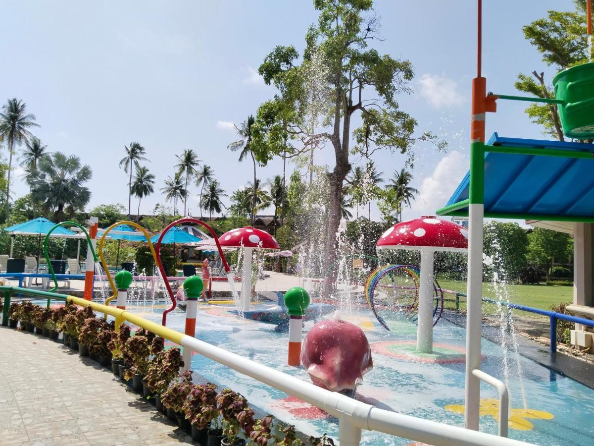 Duangjitt And - Sha Resort Patong