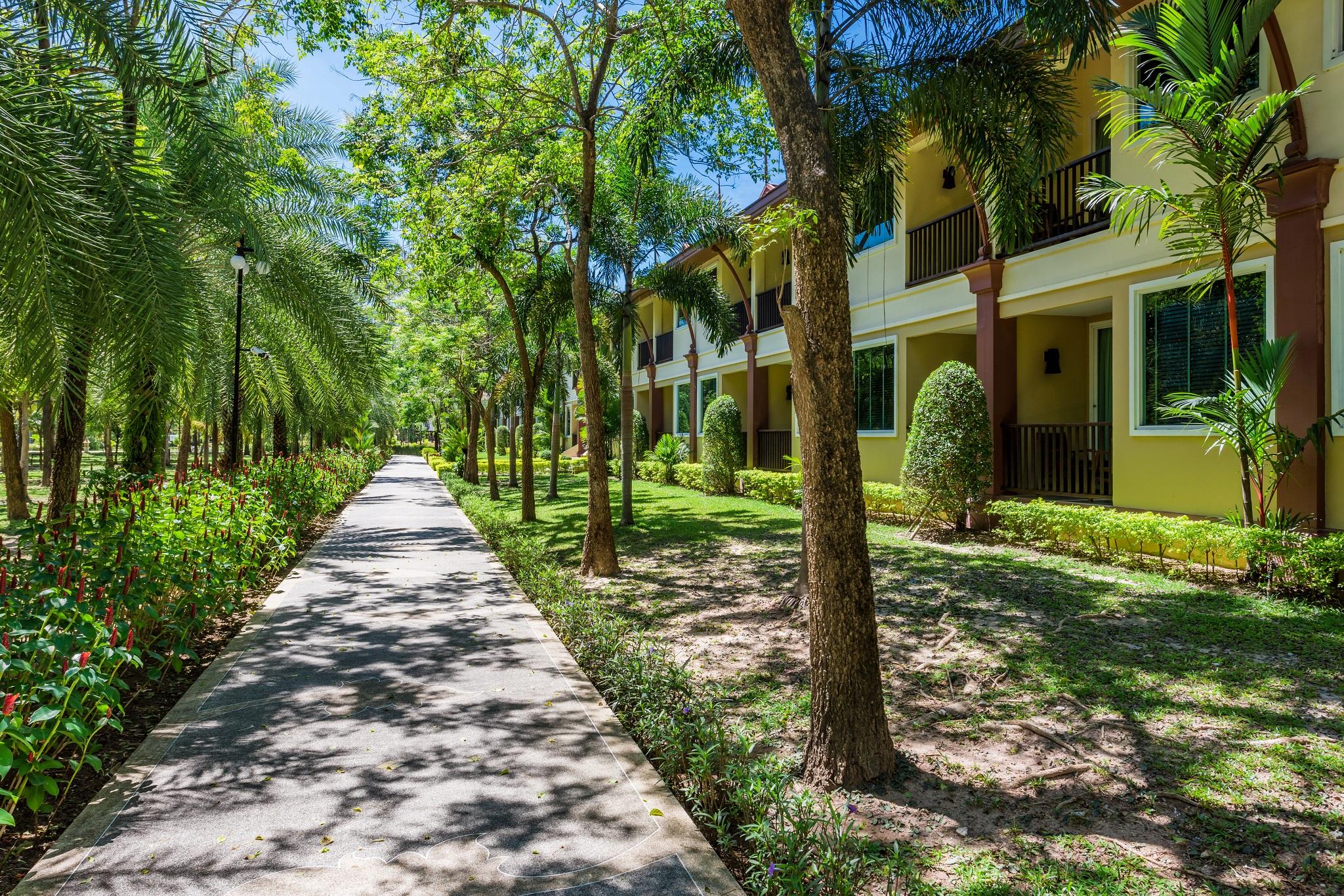 Resort Duangjitt And - Sha