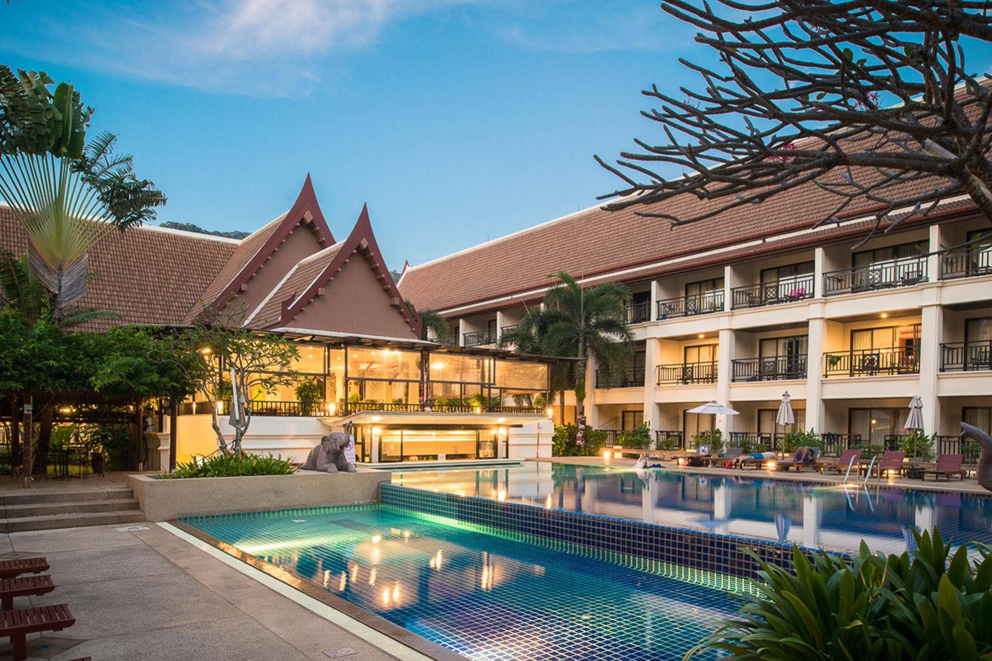 Resort Deevana &