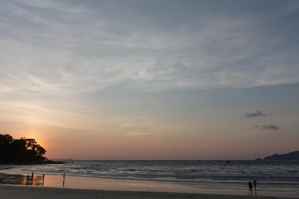 Time Out Beachfront Hotel 3*