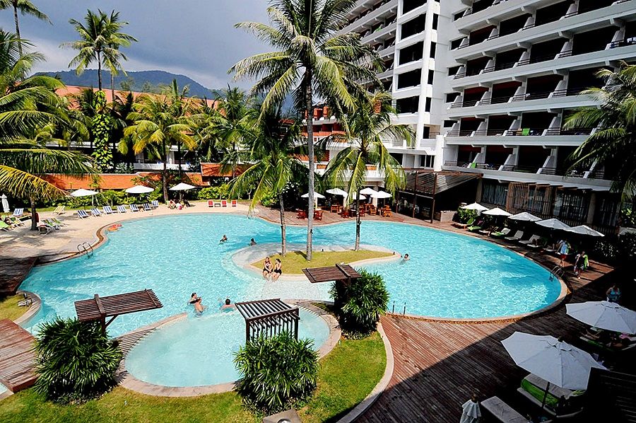 Patong Beach Hotel 4*