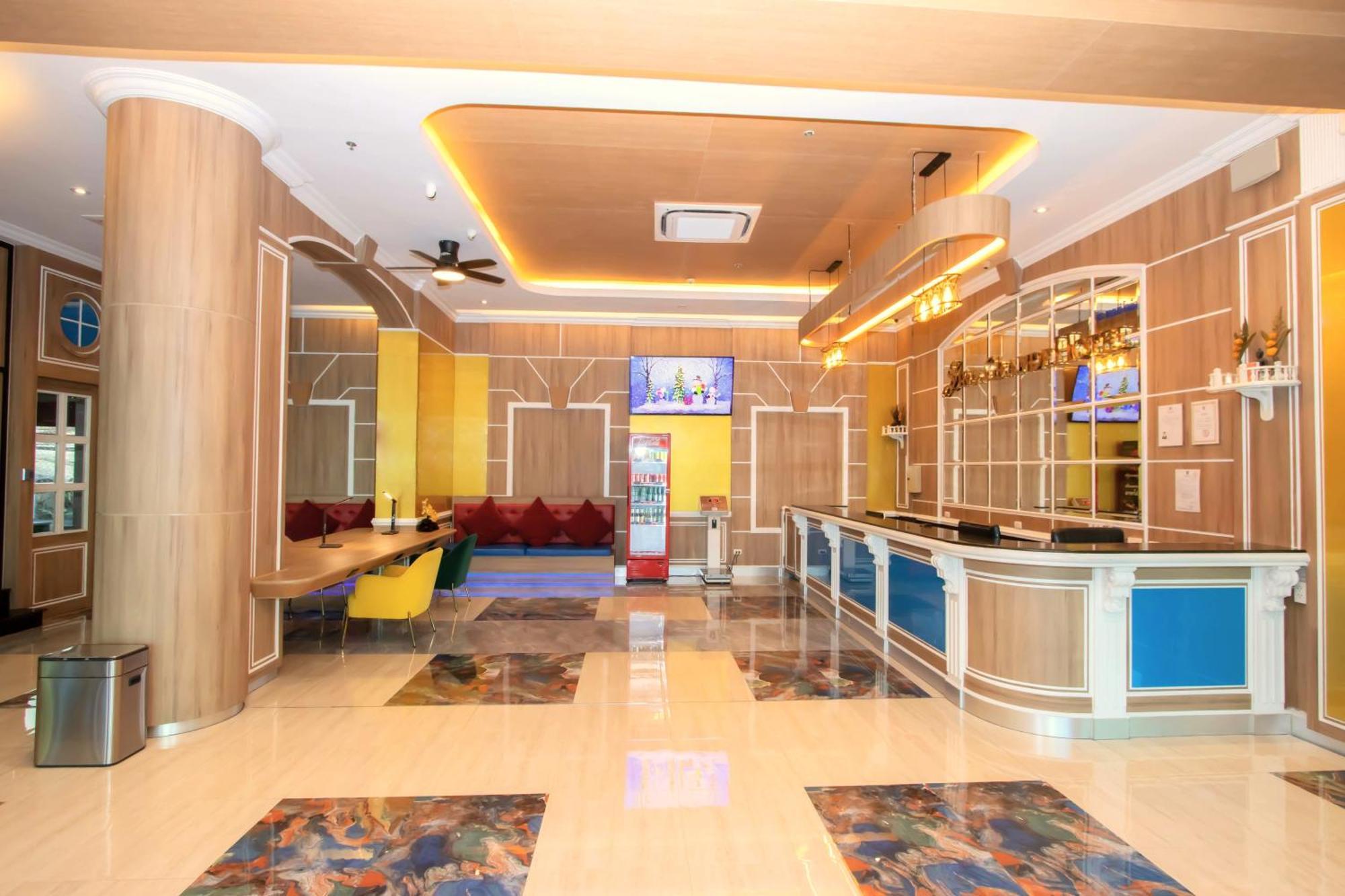 Sira Grande & Hotel Patong