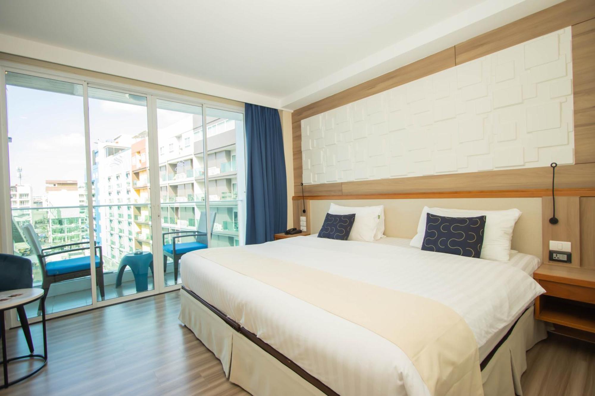 Sira Grande & Hotel