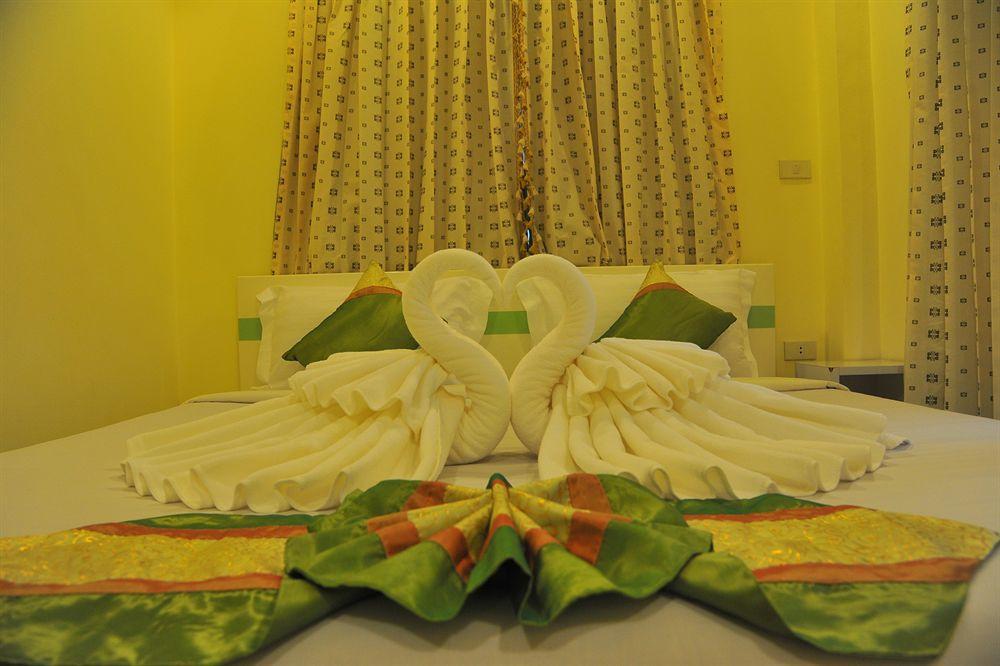 Add & 3* Patong
