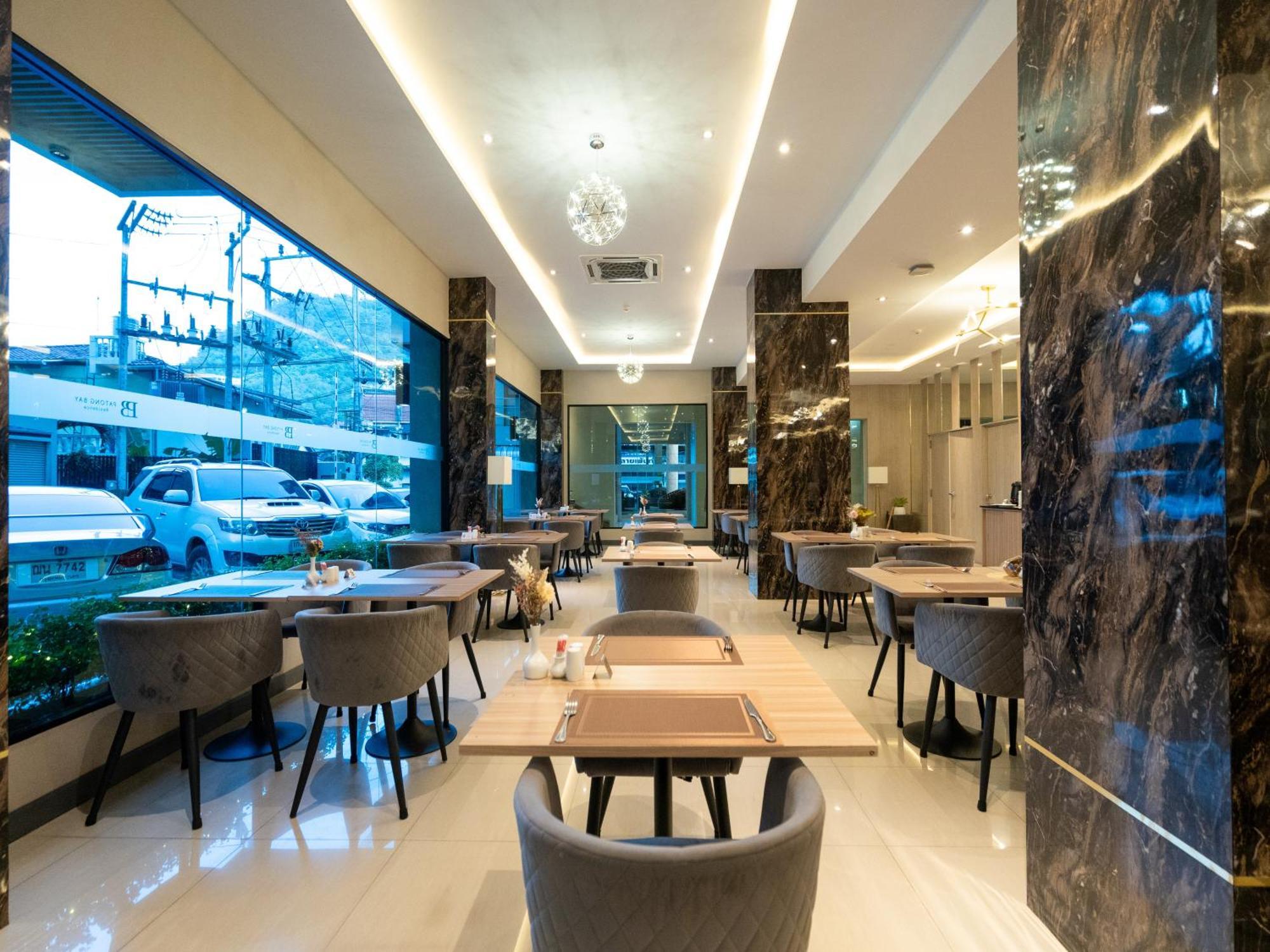 Hotel Patong Bay