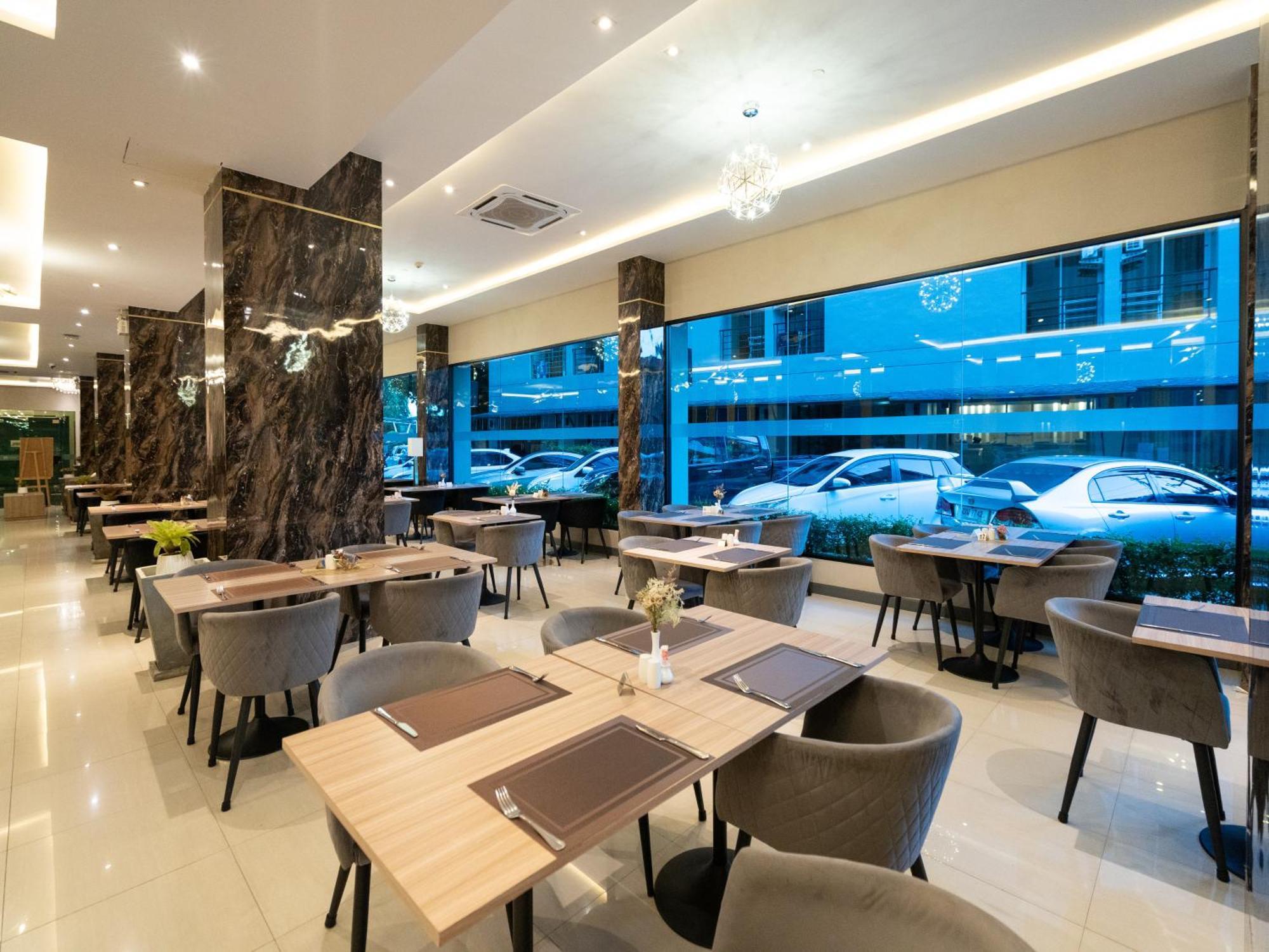 Hotel Patong Bay 4*