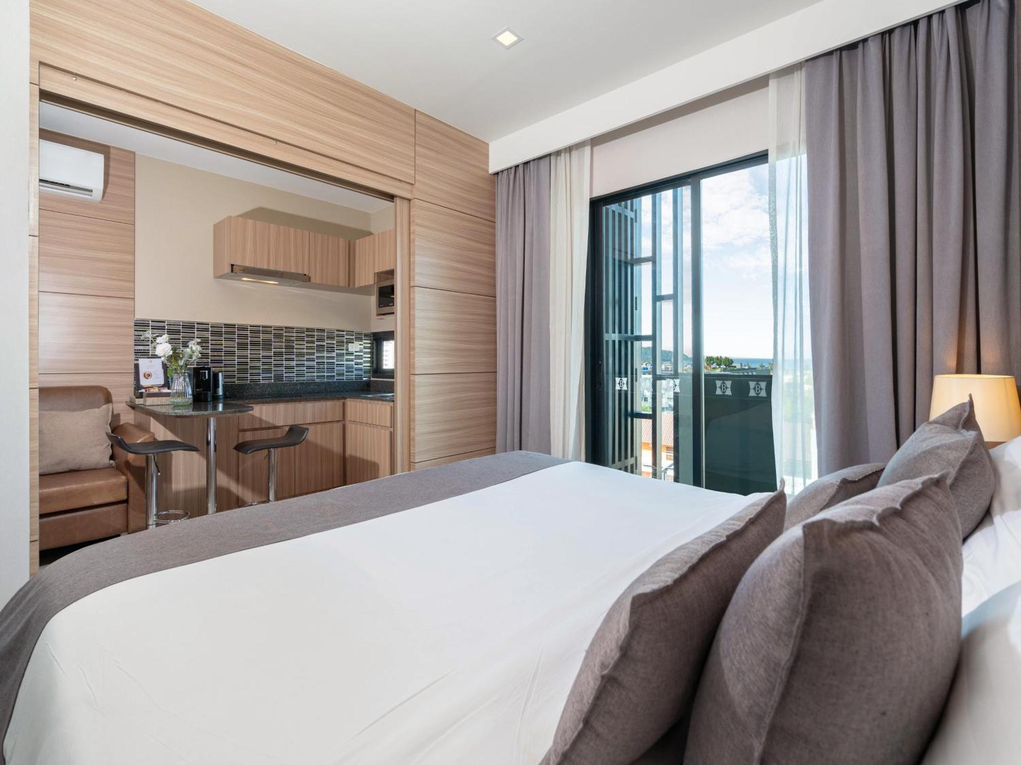 Patong Bay Hotel 4*