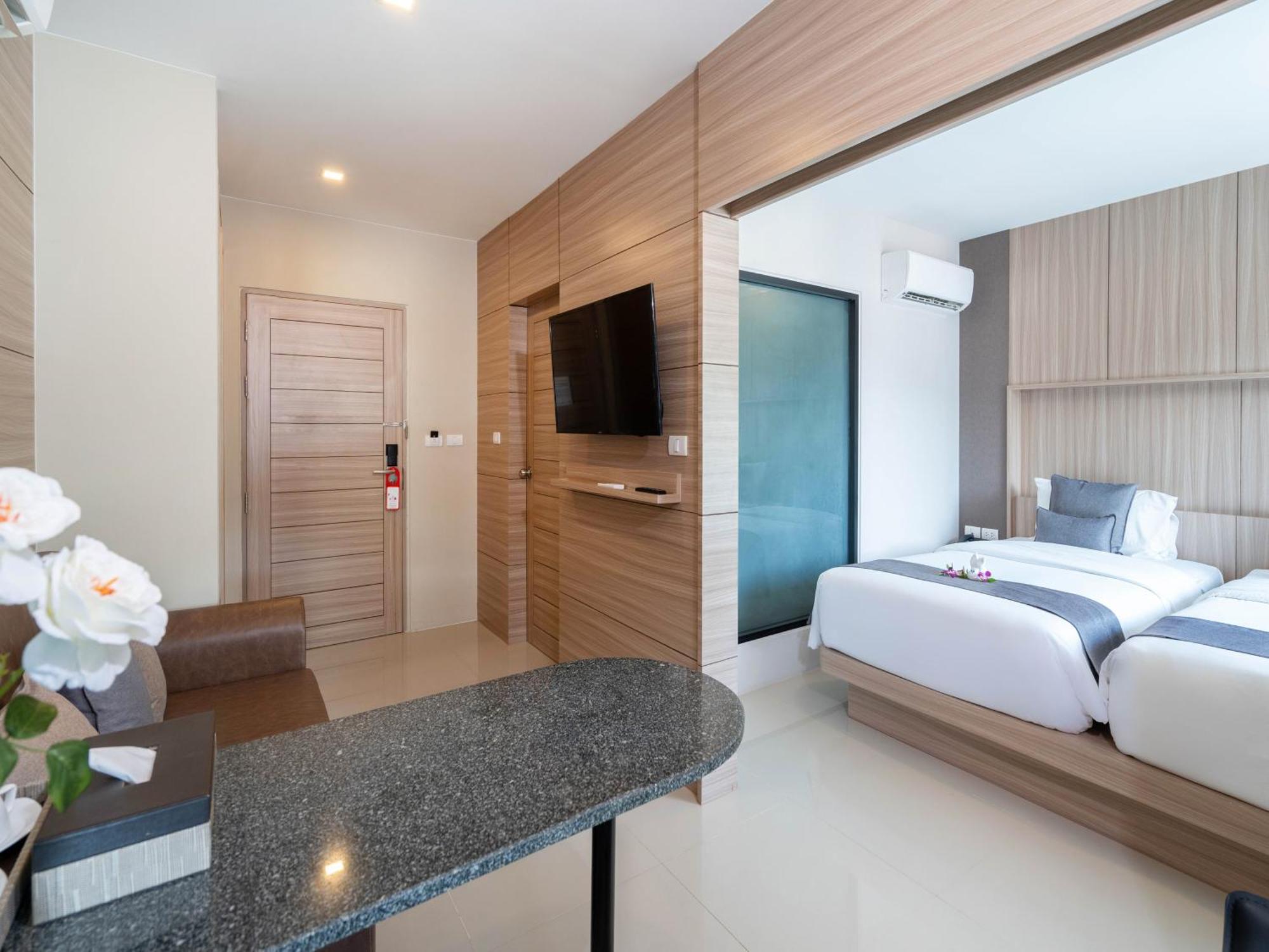 Patong Bay Hotel 4*