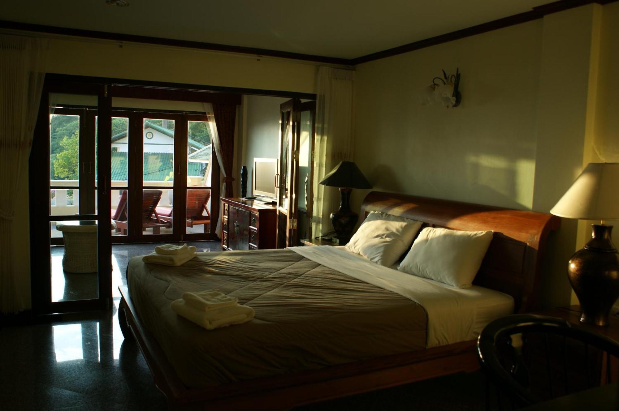 Aparthotel Edouard & Sha Extra 4*
