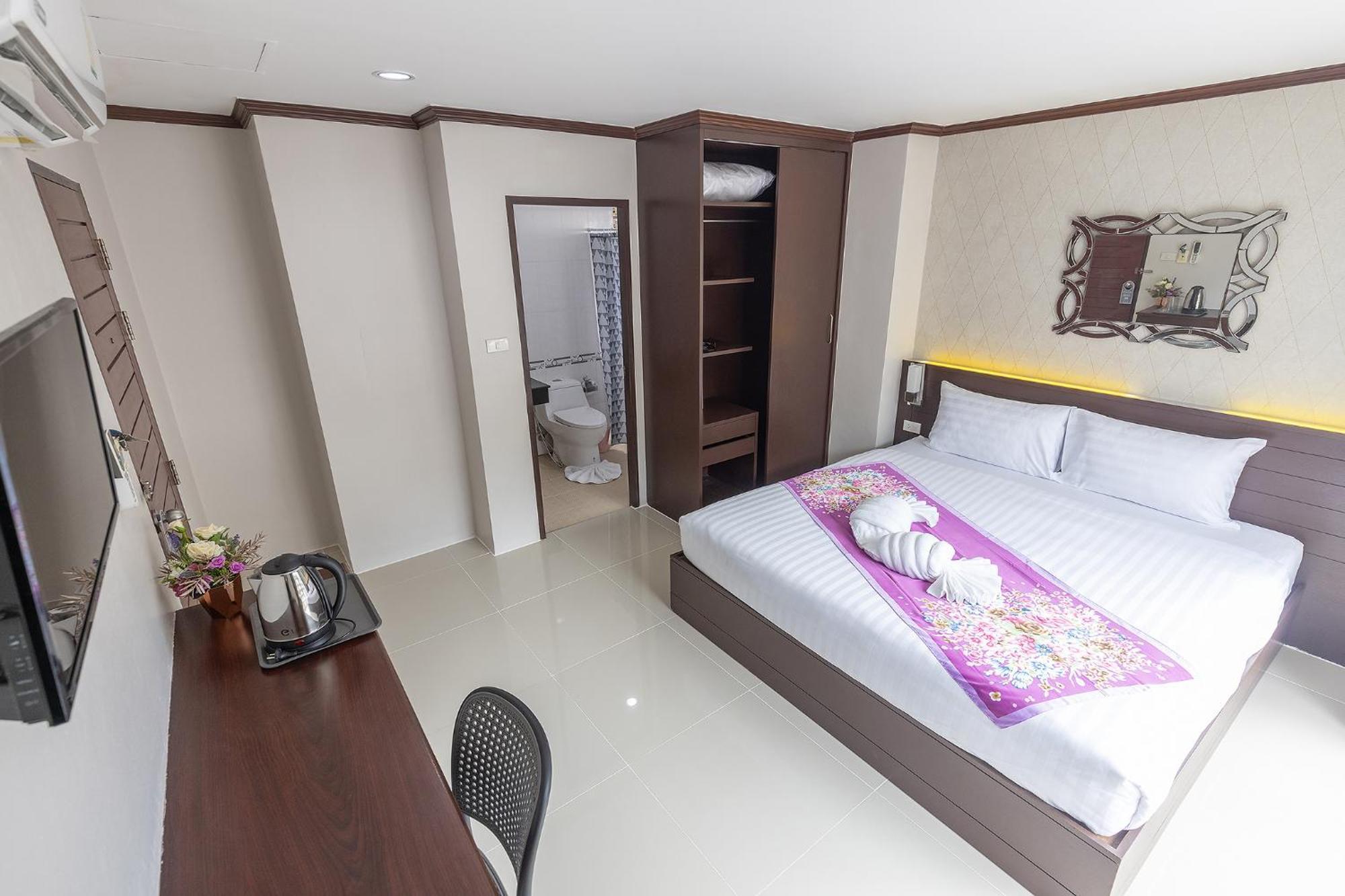 Hotel The Chic Patong