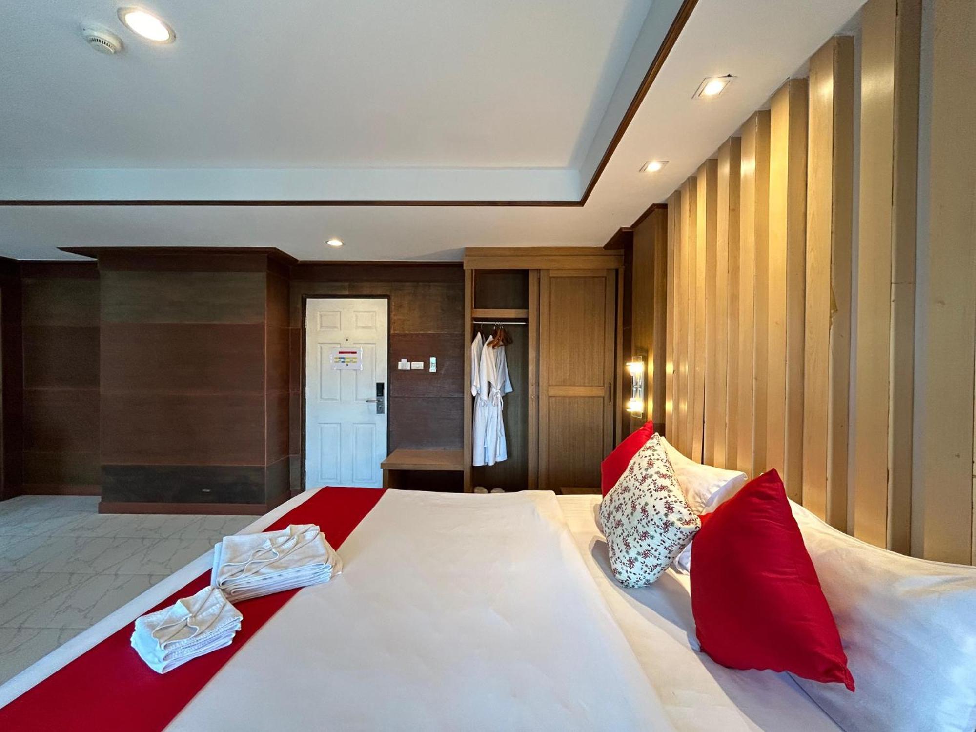 Cocoon Apk & Hotel