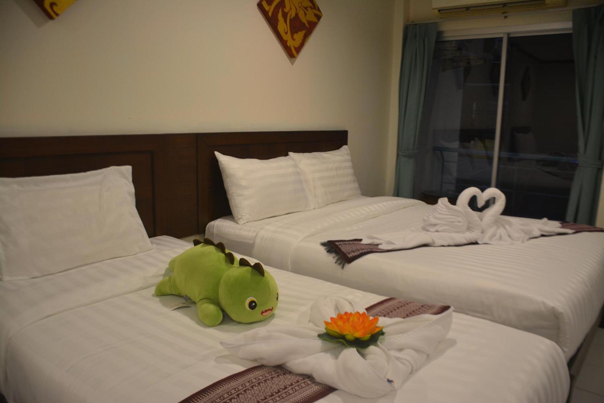 Moon 2* Patong