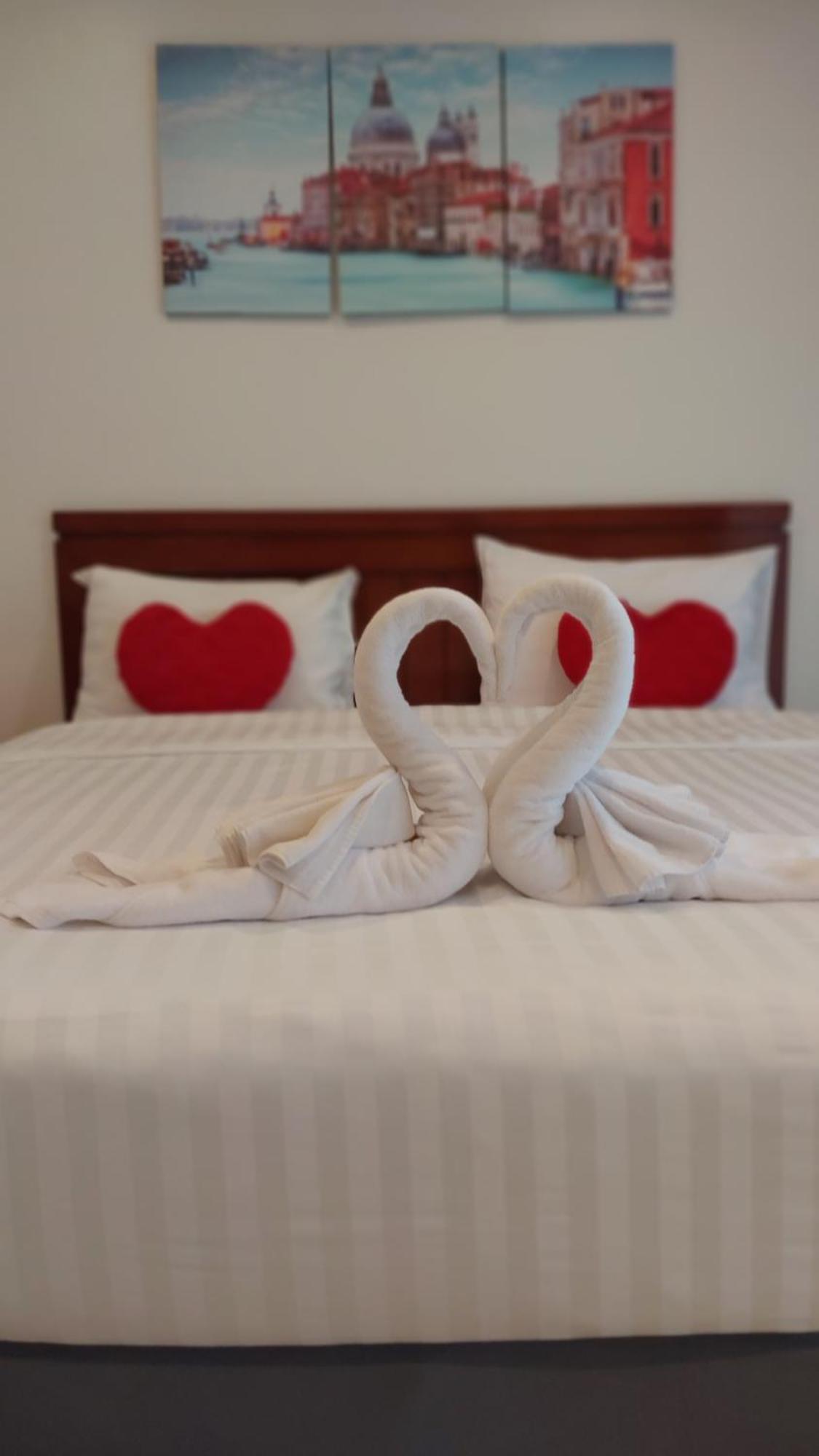 Benetti House Albergue Patong