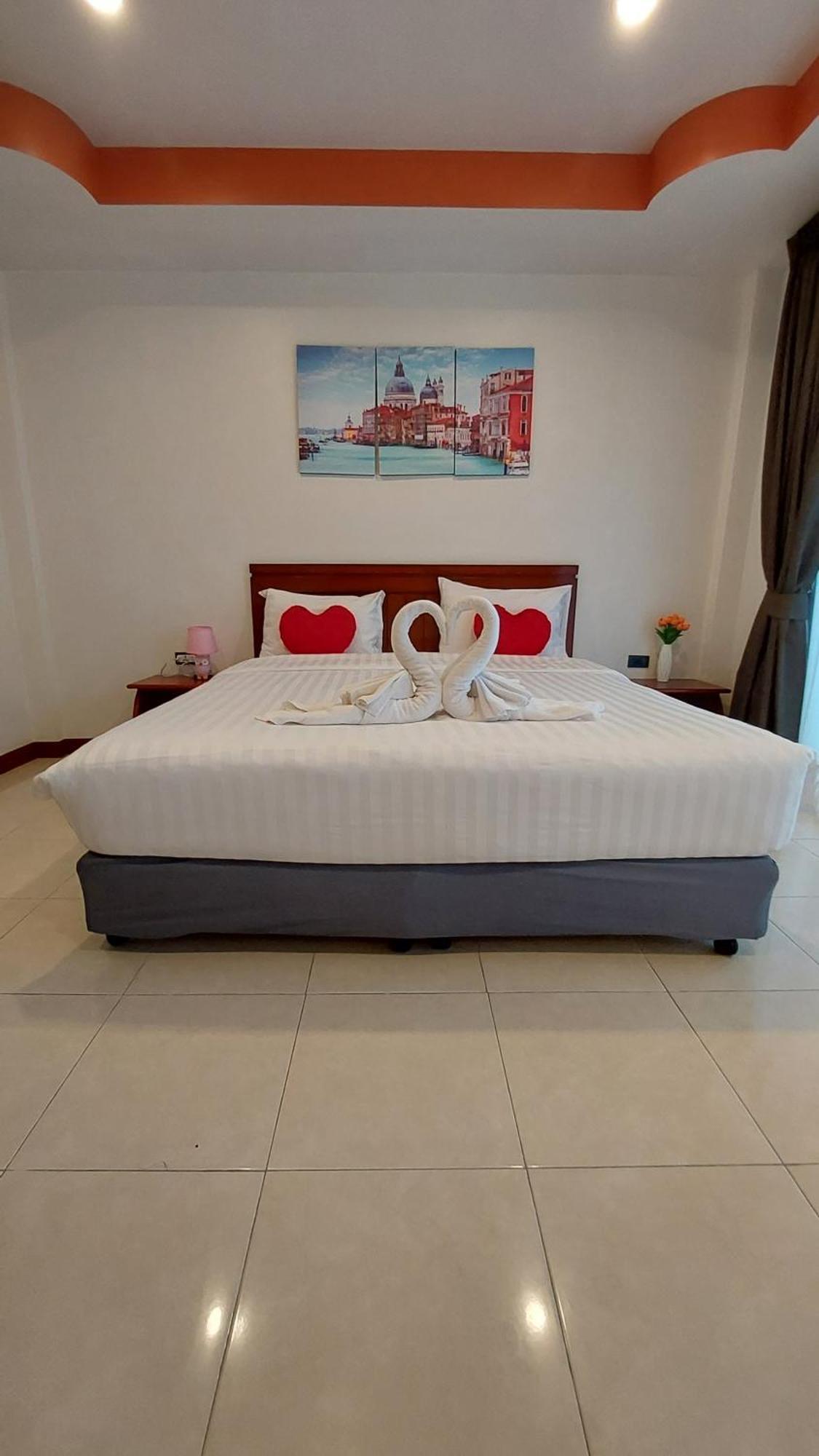 Benetti House Albergue Patong