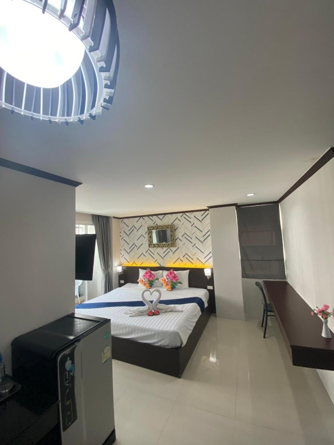 The Chic Patong