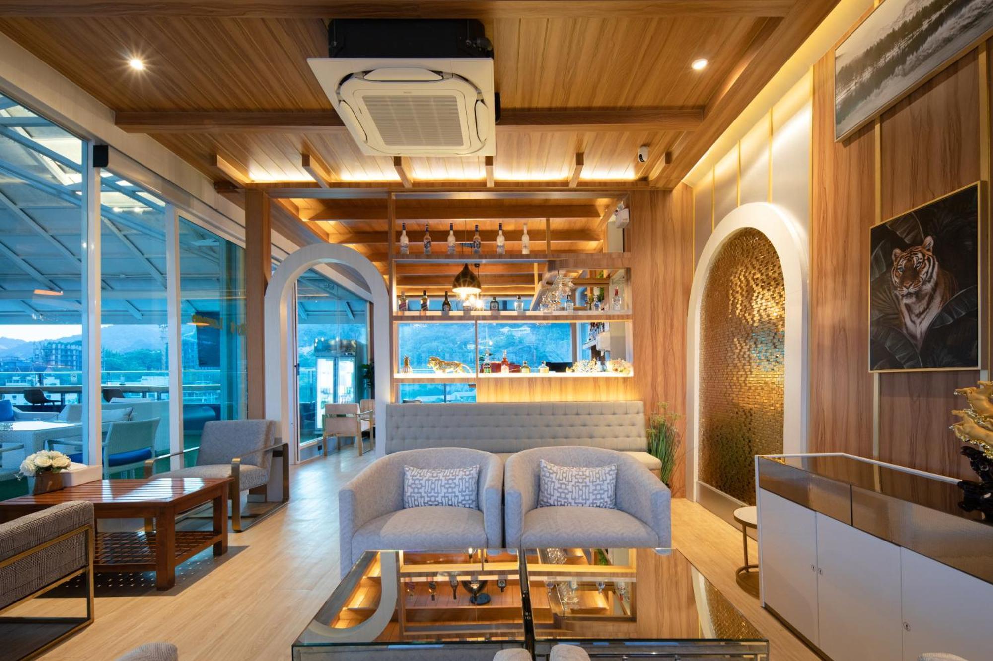 Hotel Sira Grande & 4*