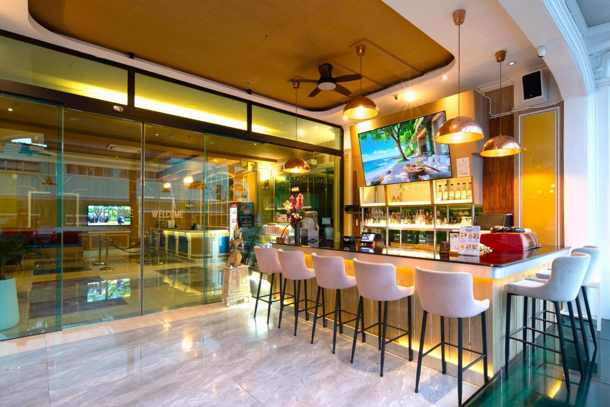 Sira Grande & Hotel