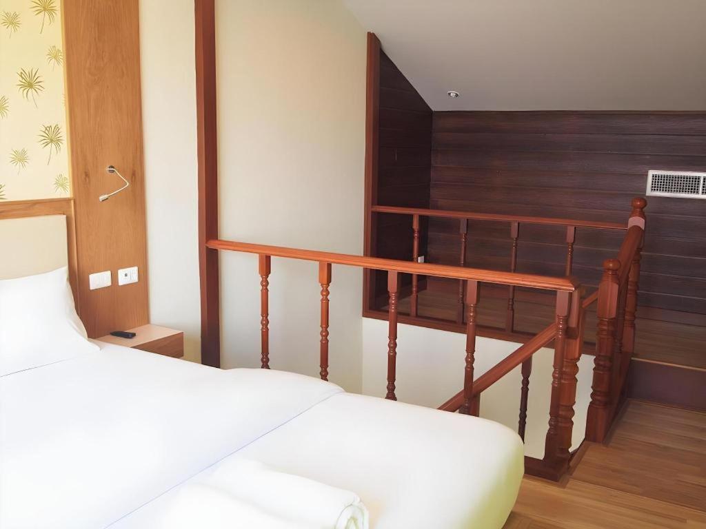 Hotel Phuket Ecozy