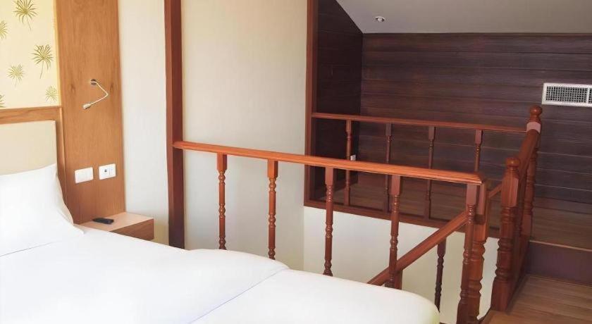 Phuket Ecozy Hotel Patong