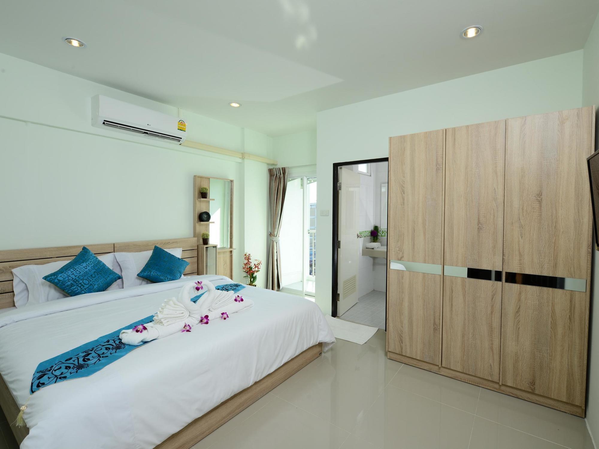 Oyo 1078 Enrich Boutique Place Hotel