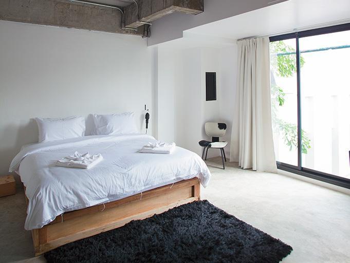 Ella Bed Bed & Breakfast Patong