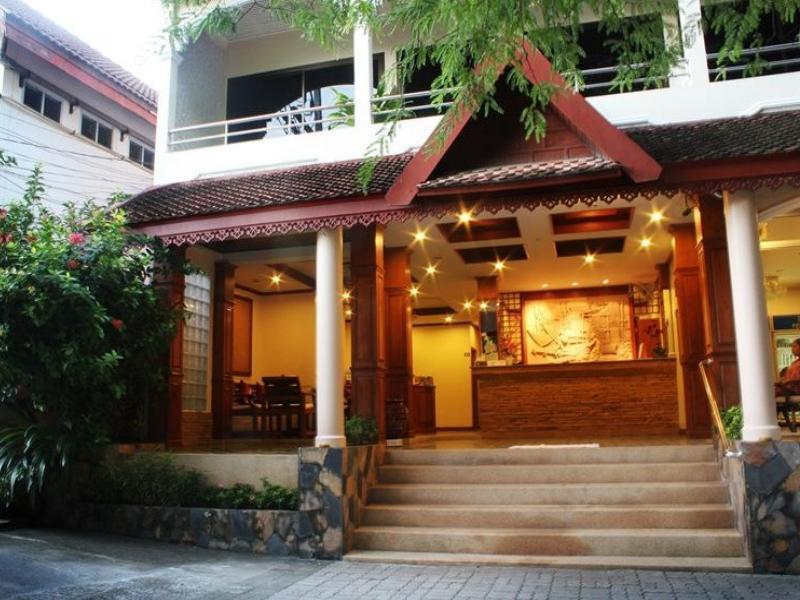 Hotel Baan Pron Phateep Patong