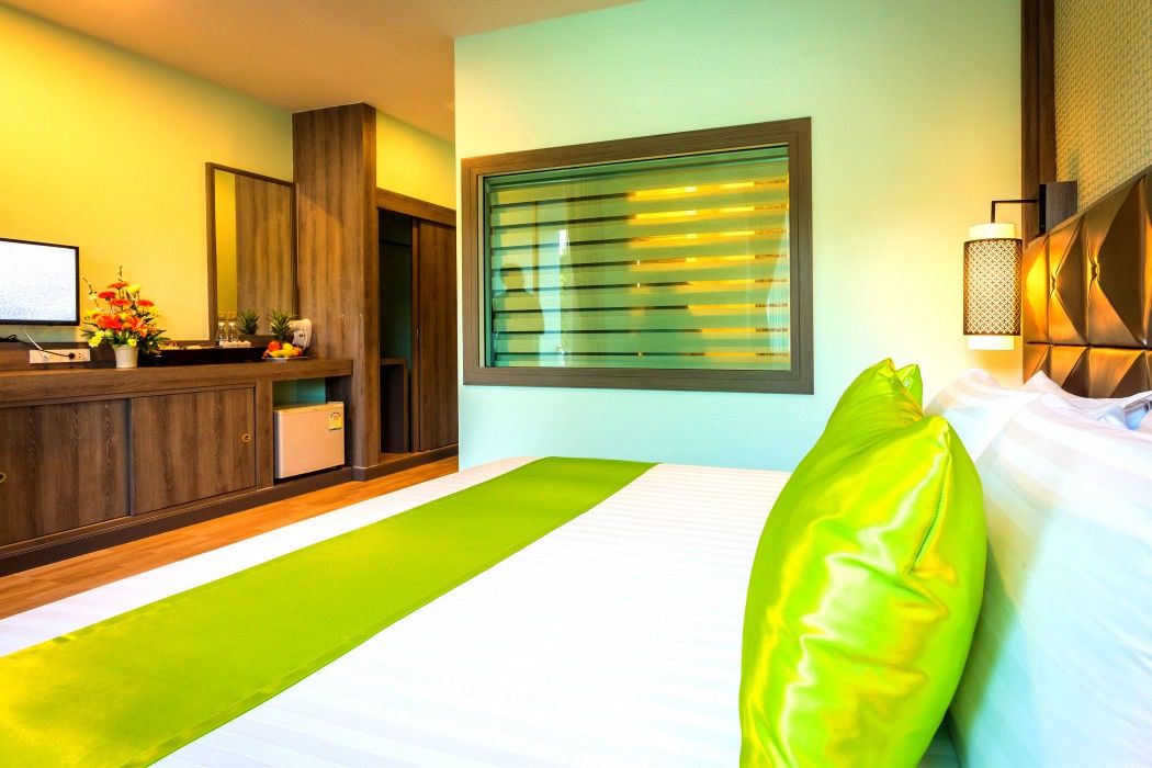 Add & Hotel 3*