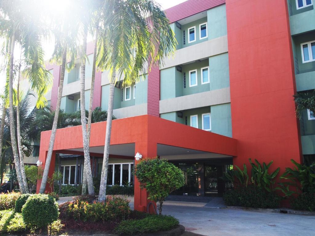 Phuket Ecozy 2*