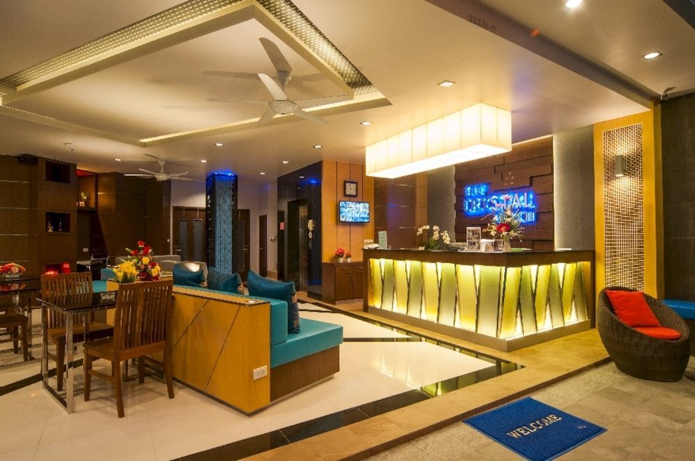 The Crystal Hotel 3*