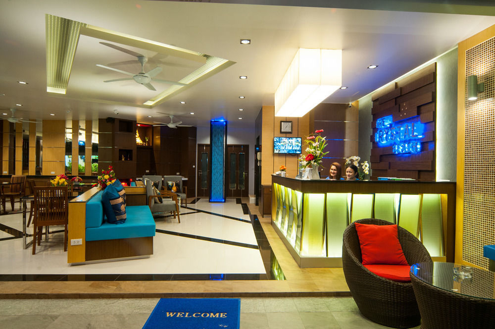 Hotel The Crystal