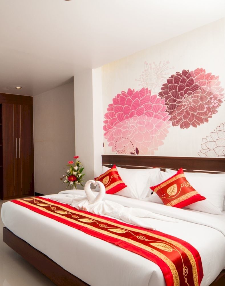Hotel The Crystal Patong
