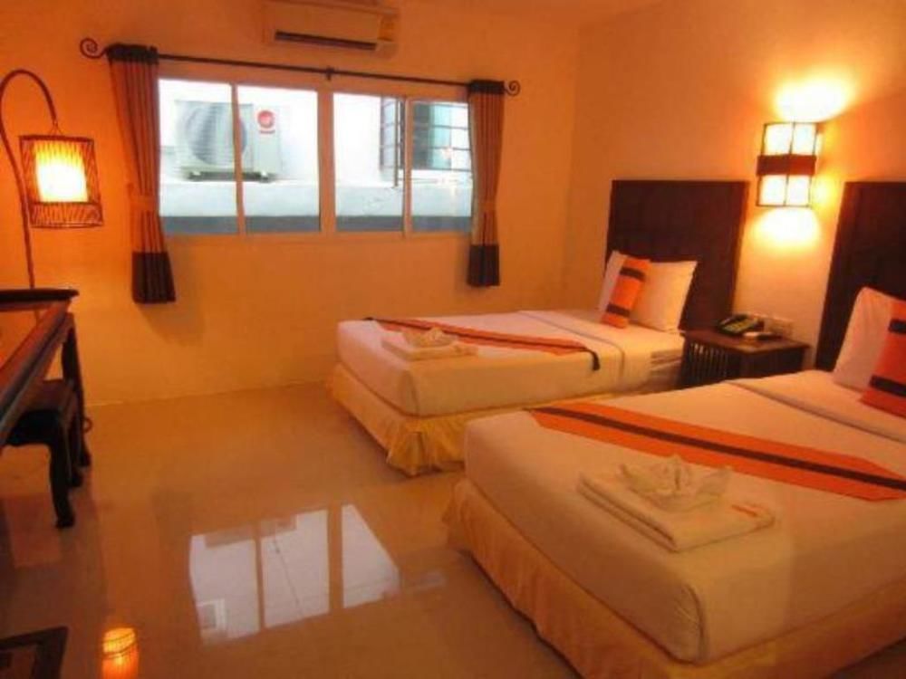 Oyo 126 Station House Hotel 2*