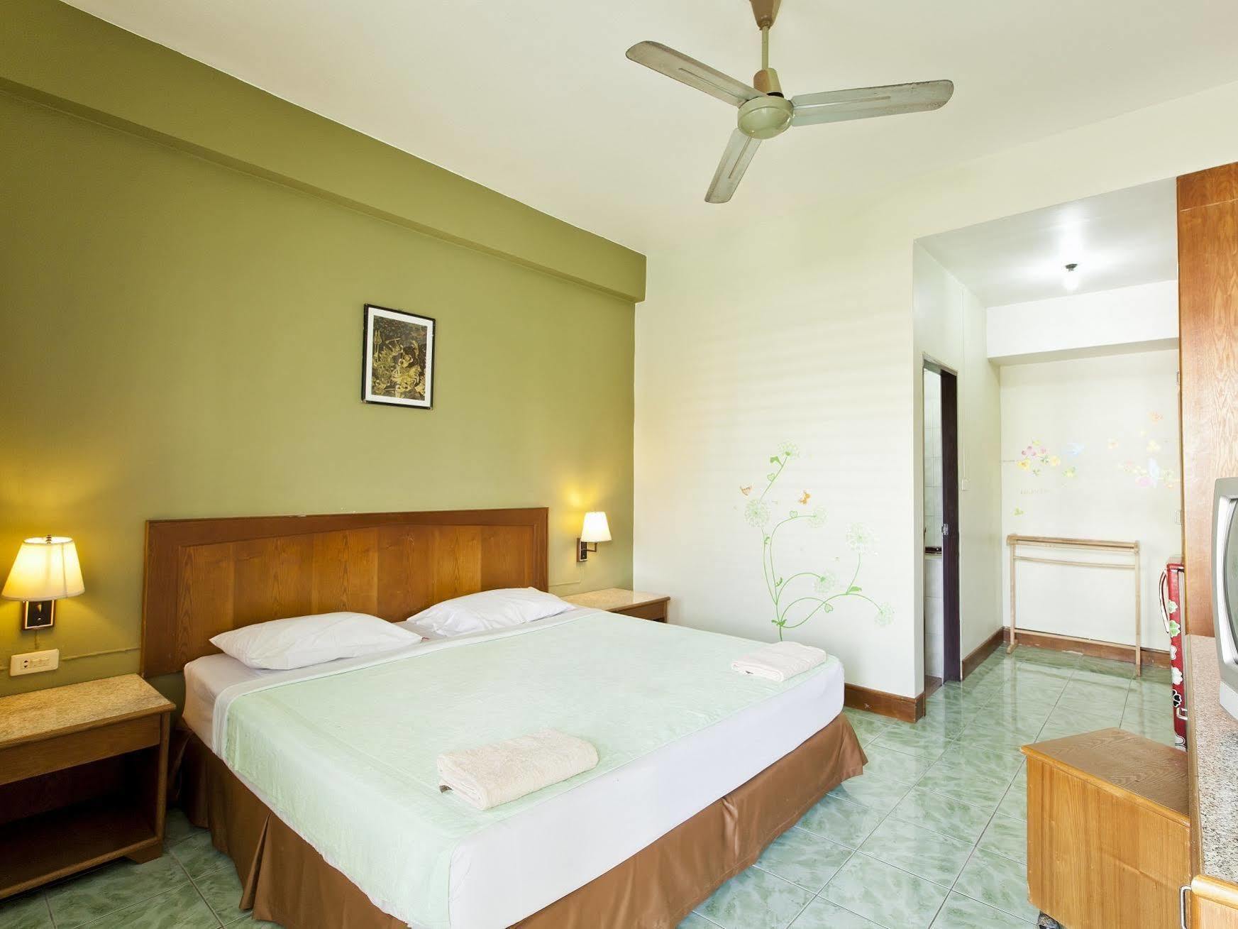 Baan Nitra Guest house *