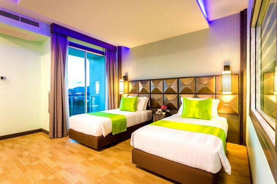 Add & Hotel