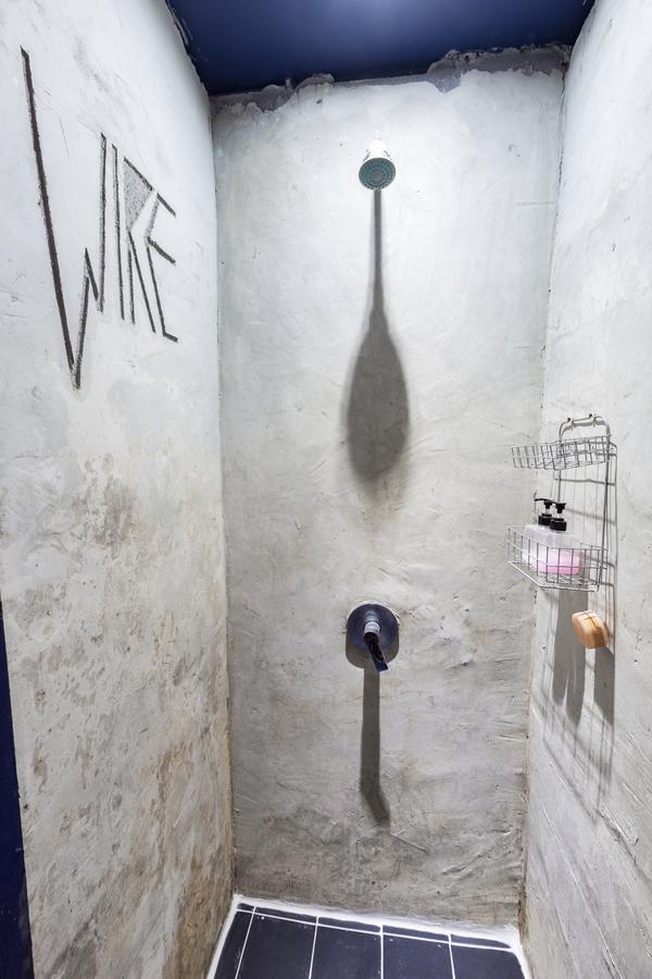 Albergue Wire Patong