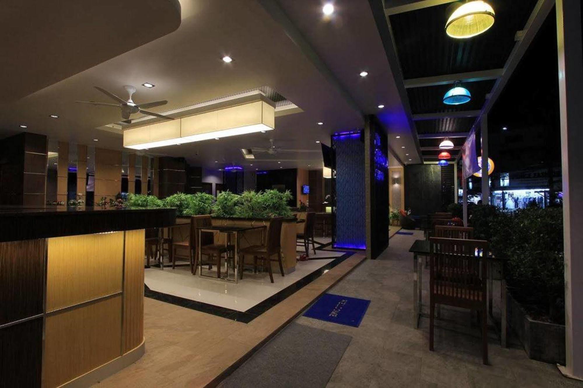 The Crystal 3* Patong