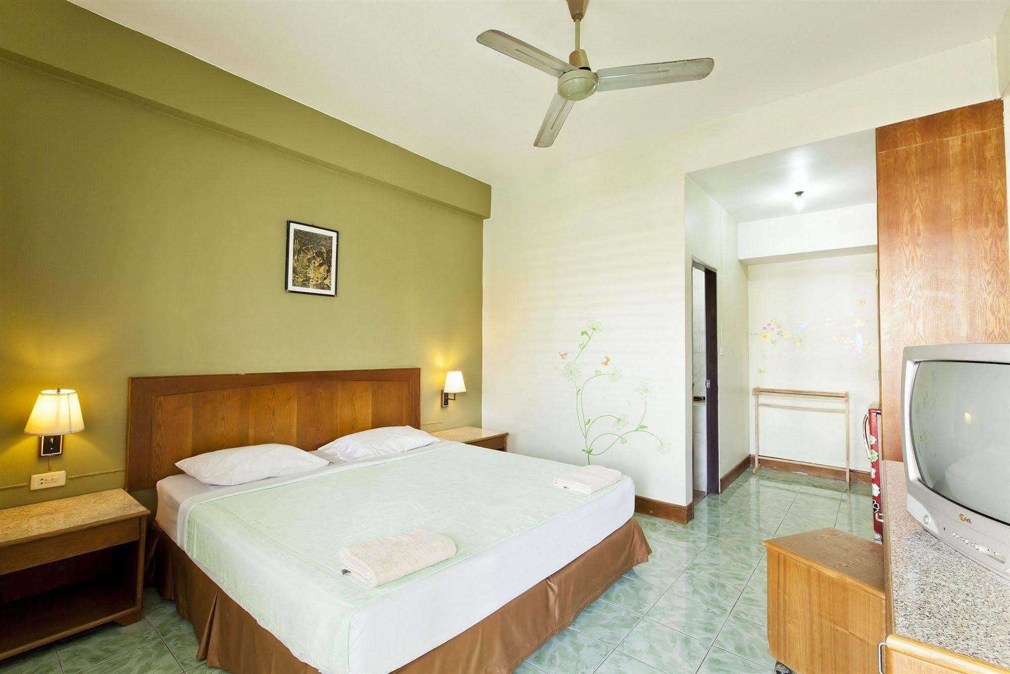 Baan Nitra Guest house