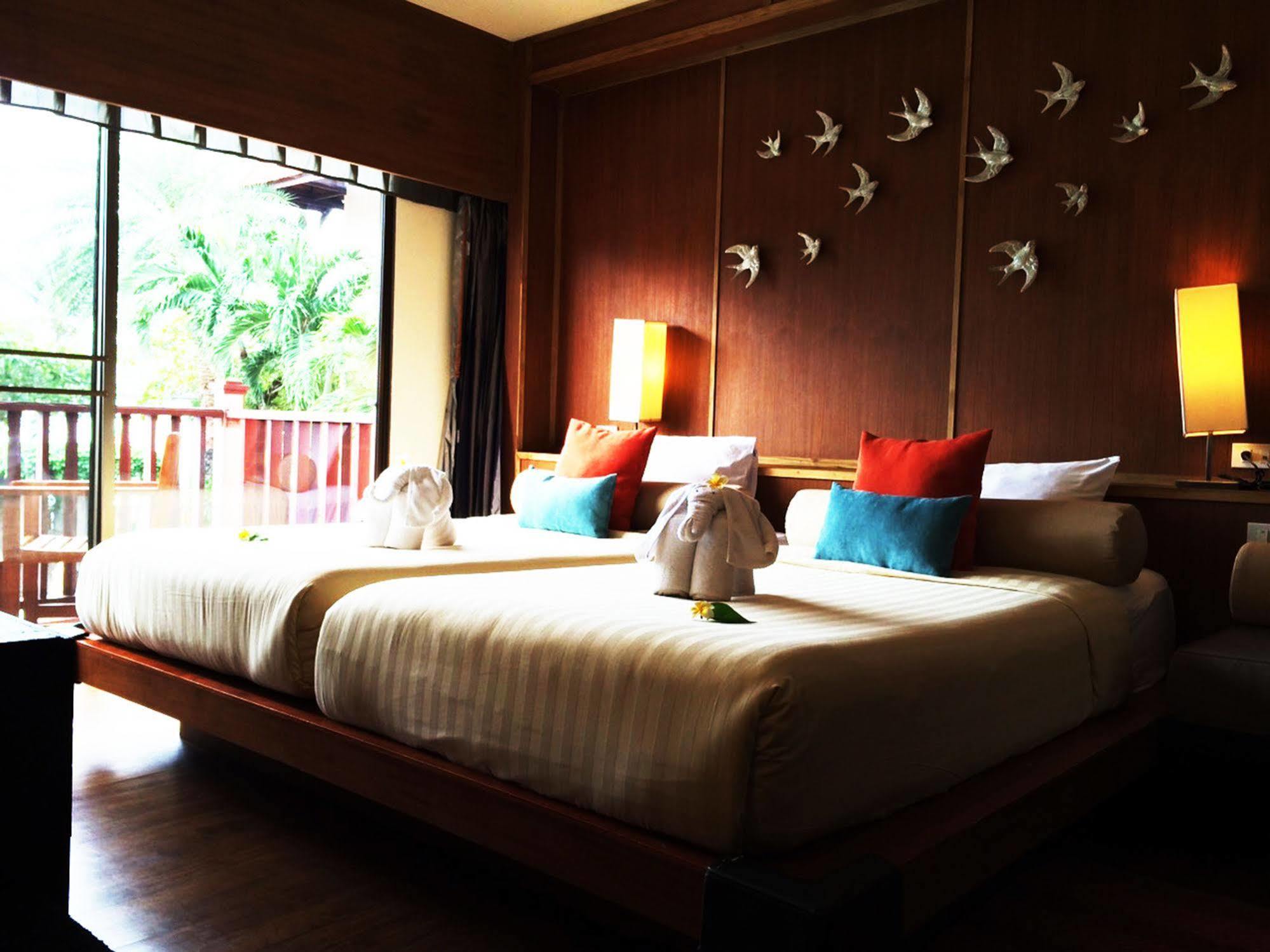 Seaview - Sha 4*