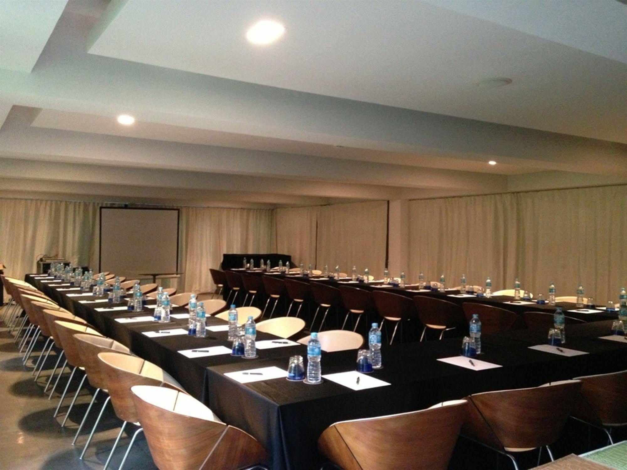 B - Lay Tong Hotel