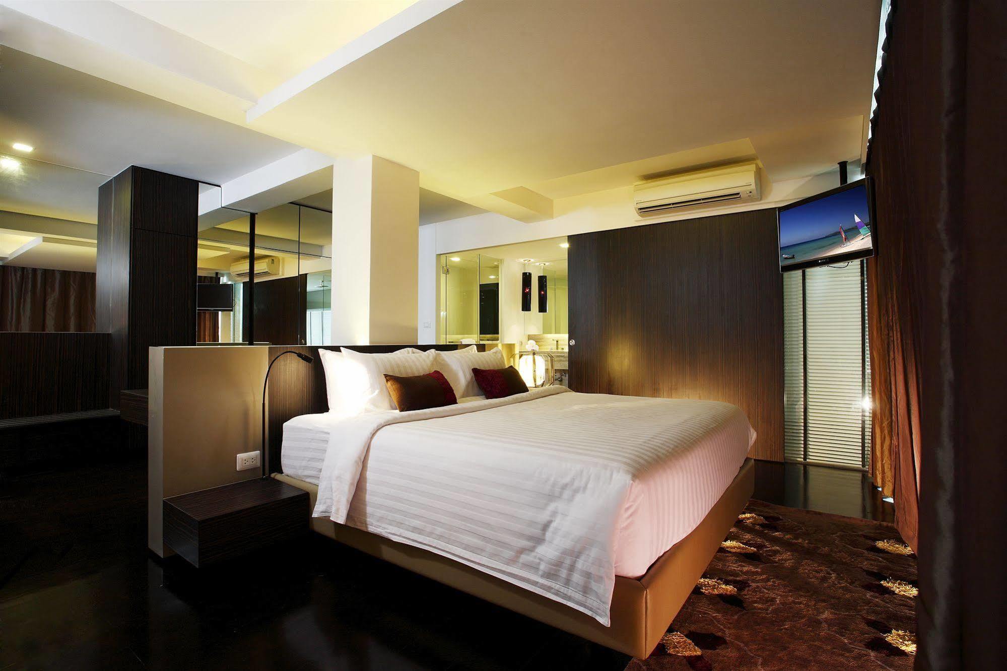 Hotel B - Lay Tong 4*