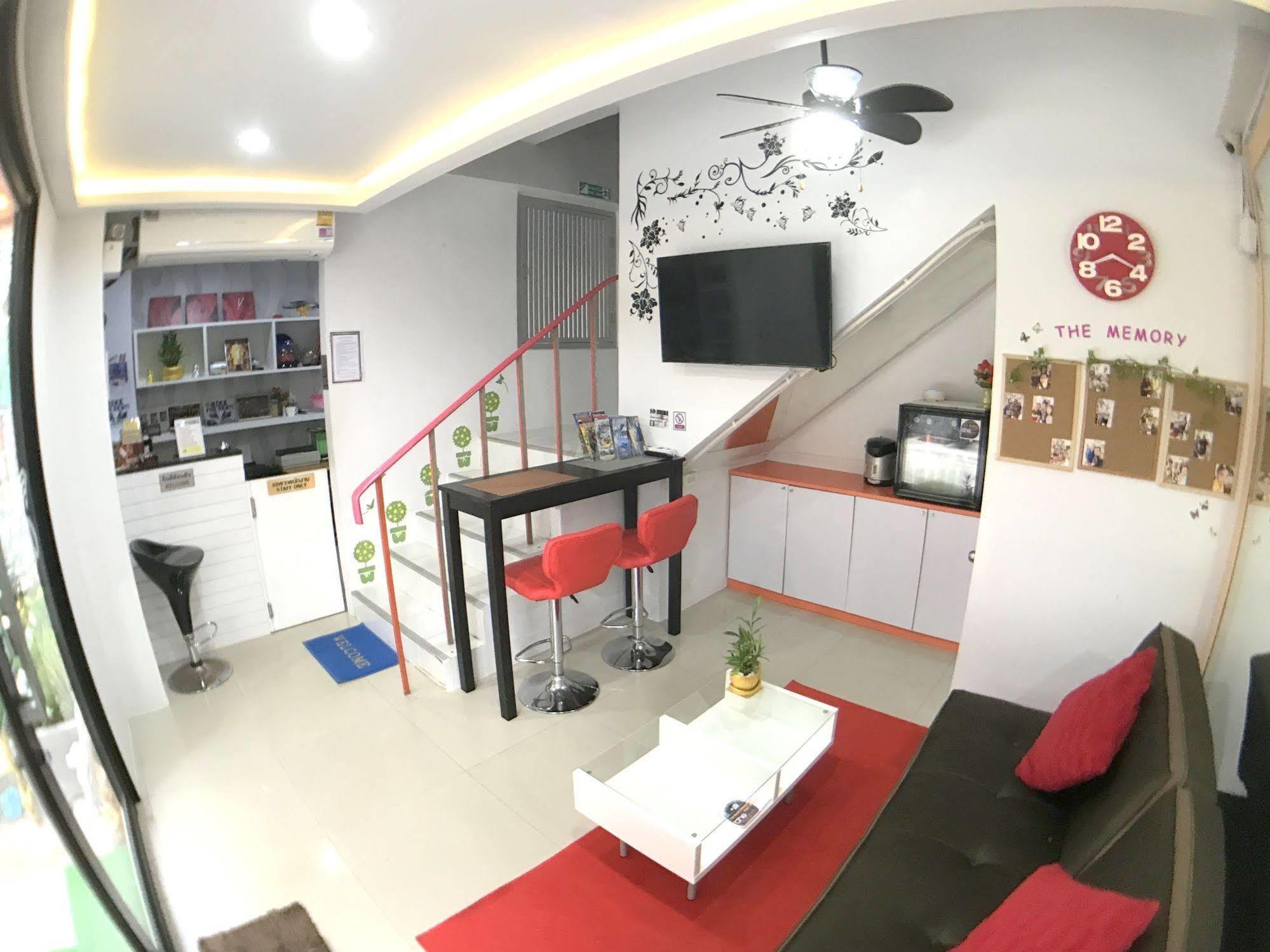 Hotel The 2*