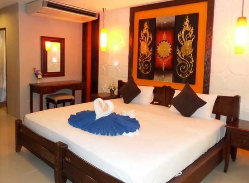 Time Out Beachfront Hotel Patong
