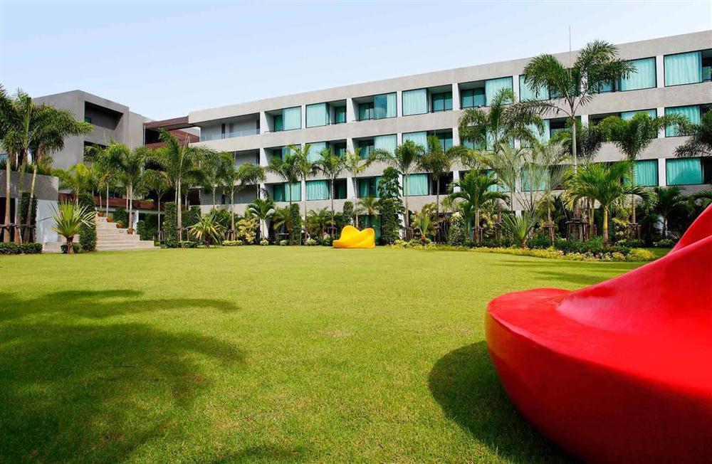 B - Lay Tong Hotel