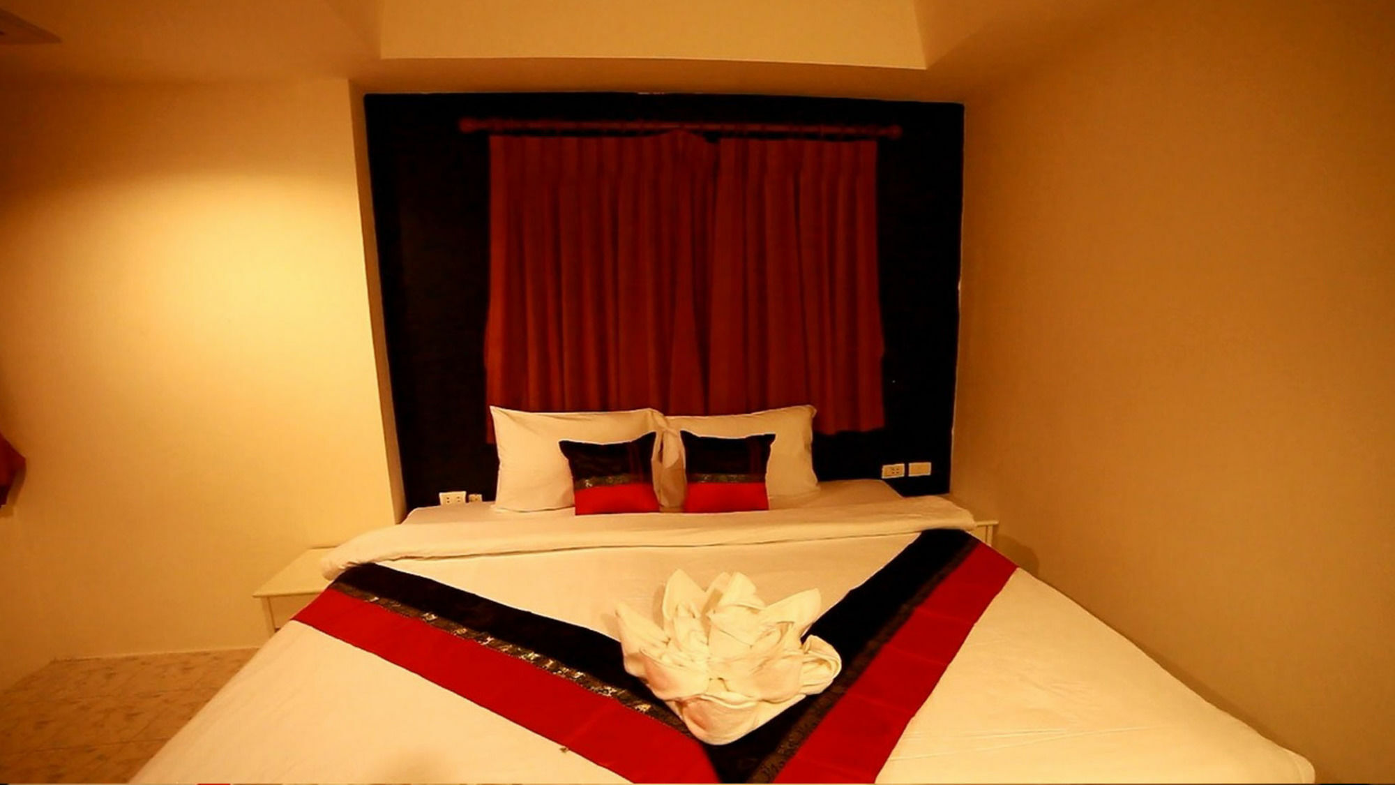 Rayaan Oriental & Restaurant