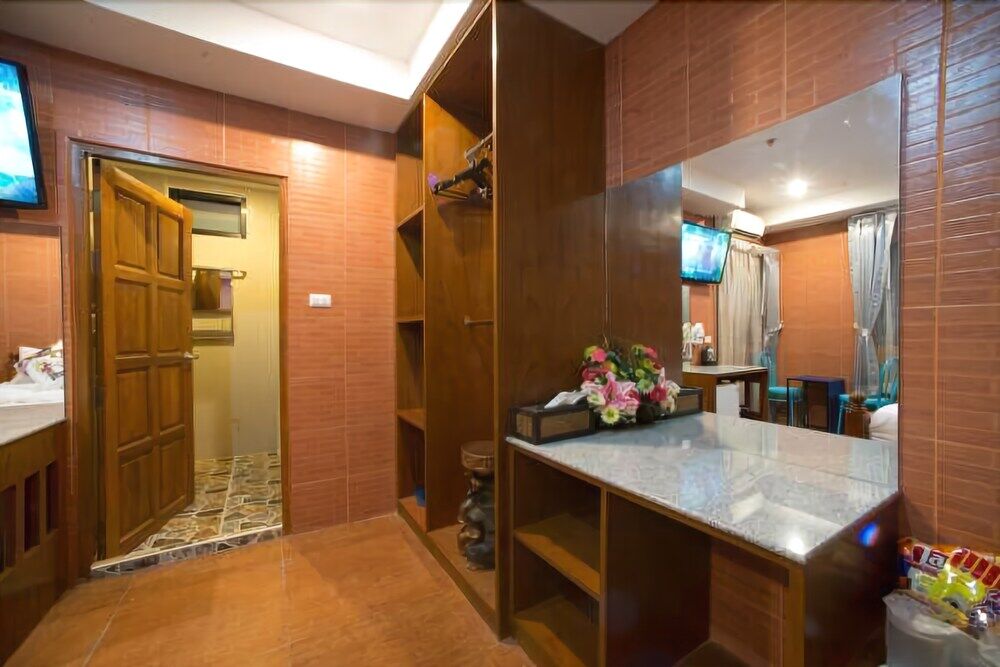 Oyo 861 Dynasty 2* Patong
