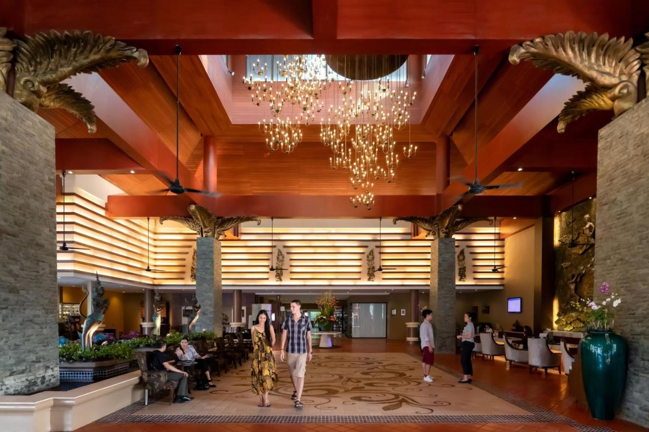 Novotel Phuket Vintage Park Hotel