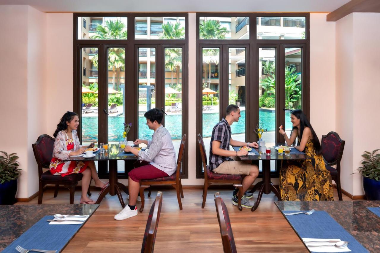 Novotel Phuket Vintage Park Hotel 4*